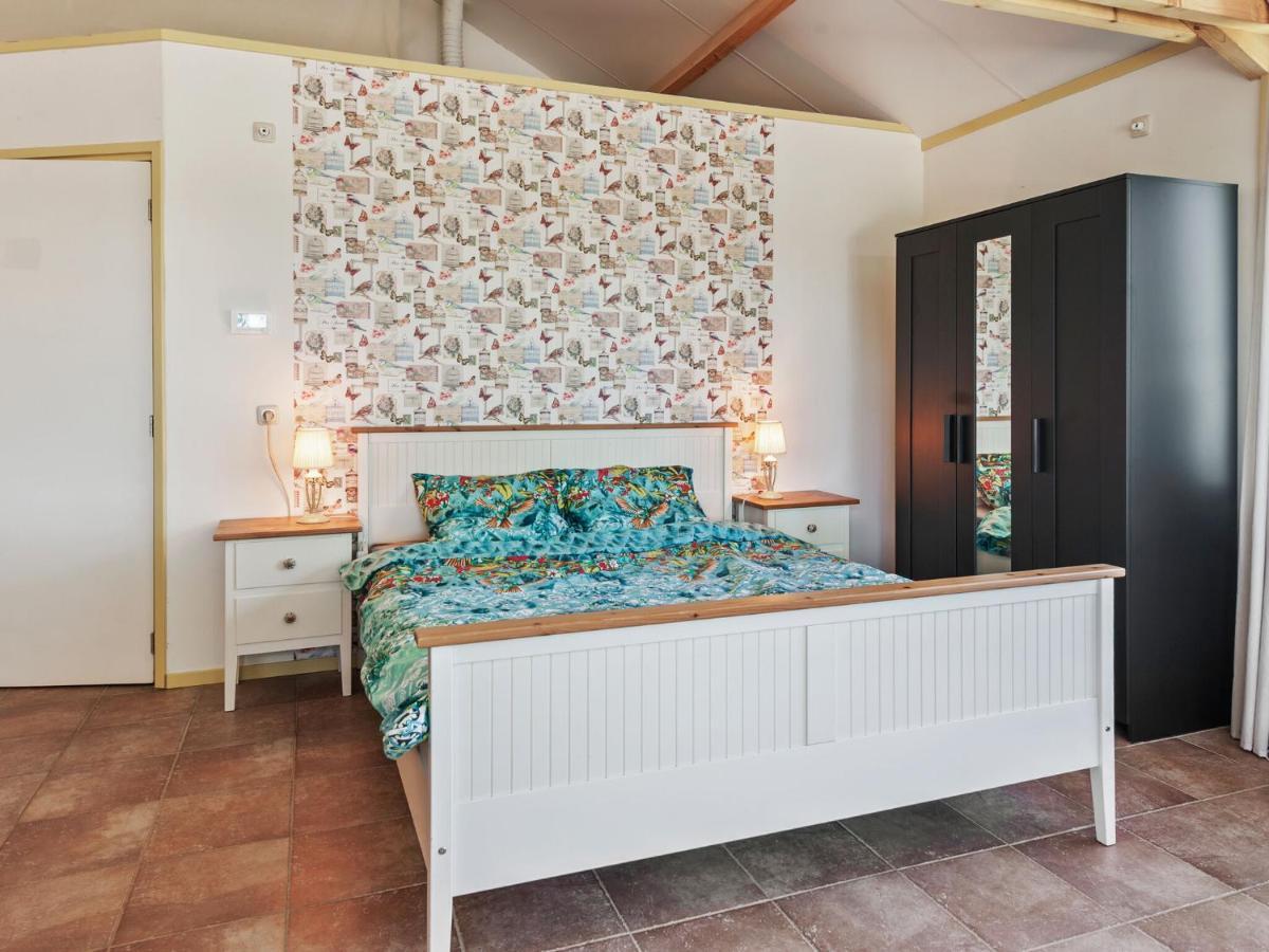Enticing Holiday Home In Eastermar Near Burgumer Mar Lake Hoogzand Екстер'єр фото